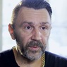 Шнуров ответил стихами на призыв Патриарха Кирилла не верить в слухи о его богатстве
