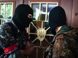 Украинские силовики блокируют базы «Правого сектора»