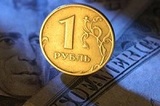 Торги на бирже открылись ростом рубля к доллару
