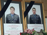 Погибших при исполнении полицейских наградят посмертно