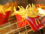 Скандал в «Макдоналдсе»: в картошке фри найден человеческий зуб