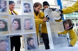 Газпром на конференции в Европе: протест на протесте и глыба льда