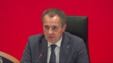 Гладков предложил не восстанавливать поврежденные дома и машины уехавших за границу белгородцев
