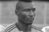 Камерунский нападающий был убит во время матча первенства Алжира