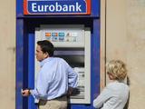 Банки Греции откроются в понедельник