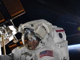NASA отменило первый в истории выход в космос двух астронавтов-женщин