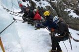 Жертвами схода лавины на Эвересте стали 65 альпинистов