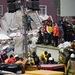 Число погибших под завалами в Стамбуле достигло 14