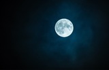 На ночном небе в Хэллоуин появится Голубая Луна