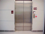 Появились подробности ЧП с лифтом в одной из московских поликлиник
