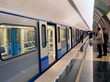 Гантель задержала поезда на "фиолетовой ветке" московского метро