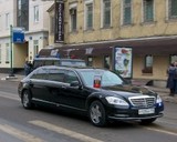 Кремль хочет оставить чиновников без дорогой мебели и машин