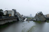 Прокурор Генуи назвал человеческий фактор причиной обрушения моста
