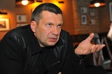 Соловьев призвал возбудить уголовное дело после драки Сванидзе и Шевченко