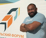 Эльбрус Нигматуллин установил новый рекорд России по буксировке грузовика