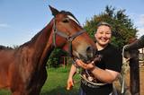Из частной конюшни в Новой Москве похитили лошадь и жеребёнка