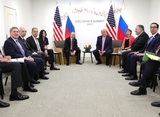 На встрече с Путиным Трамп получил приглашение на День Победы в 2020 году