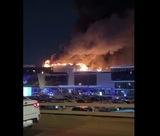 Подмосковный "Крокус Сити Холл" загорелся после атаки террористов