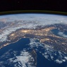 Российский космонавт заснял загадочные объекты в космосе