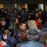 В Симферополе столкновение между митингующими набирает обороты