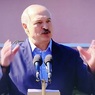 Лукашенко готов воевать с НАТО, чьи войска "шевелятся и лязгают гусеницами" у границ Белоруссии