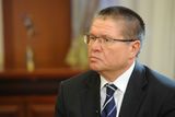 Улюкаев оценил шансы рубля к падению и росту