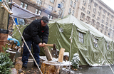 Беркут разобрал баррикады на улицах Киева