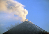 Вулкан Чикурачки выбросил пятикилометровый столб пепла над Курилами
