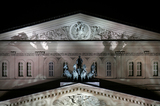 На фасаде исторического здания ГАБТ бесплатно покажут оперу и балет