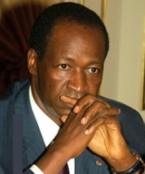 Глава Буркина-Фасо распустил правительство и ввел в стране ЧС