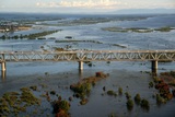 Два моста в Красноярском крае разрушила паводковая стихия: поезда и авто едут кружным путем