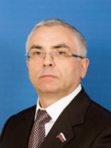Один из самых богатых сенаторов Виктор Пичугов покидает Совет Федерации