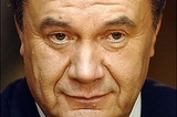 Янукович уволил главу администрации Киева