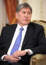 Атамбаев объяснил, почему почему российскую военную базу выведут из Киргизии