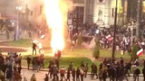 Националисты в Варшаве устроили пожар рядом с посольством России