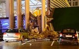 Спасатели прекратили разбирать завалы ТЦ в Риге (ФОТО)