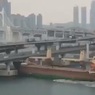 Корабль с пьяным капитаном врезался в мост в южнокорейском порту