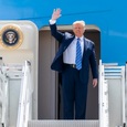Трамп все же осознал реалии и согласился на передачу власти, но бороться все равно продолжит