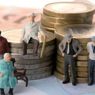 Кабмин одобрил законопроект о временном отказе от перерасчета пенсий