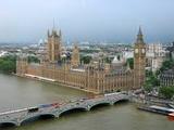 У здания британского парламента в Лондоне открыли стрельбу