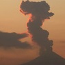 В Мексике вулкан Попокатепетль начал проявлять активность