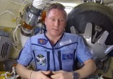 Космонавт показал на видео место утечки воздуха на МКС
