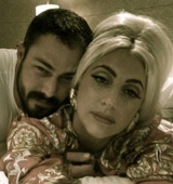Леди Гага тайно вышла замуж за актера "Дневников вампира" (ФОТО)
