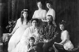 СК проводит эксгумацию останков Николая II и членов его семьи