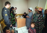 Таджички просят депортировать их мужей из России