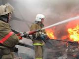 Пожарные тушат петербургский склад  уже 14 часов