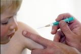 Родители жалуются на отсутствие в Москве детских вакцин