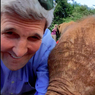 Селфимания поразила госсекретаря США Джон Керри в слоновьем приюте