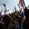 Чрезвычайное положение в Таиланде: больше пяти не собираться