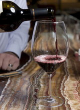 Медики напомнили, что в красном вине содержится большое количество антиоксидантов